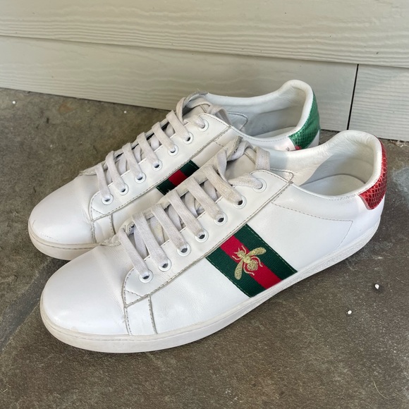Gucci Ace Sneakers with Bee Embroidery - Picture 3 of 15